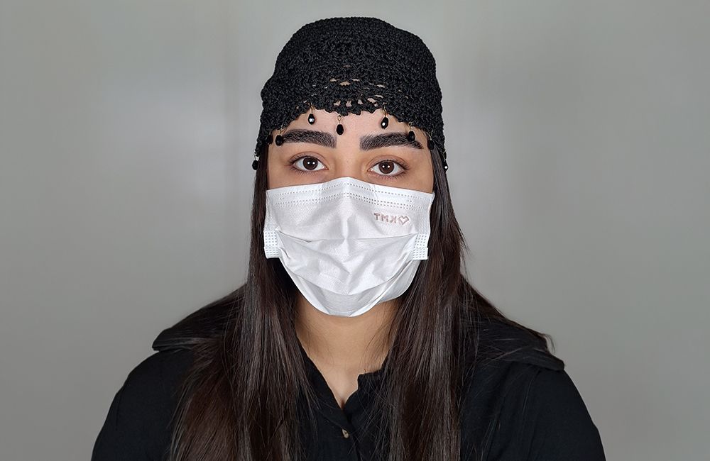 عين المريضة قبل تغيير لونها بتقنية الكيراتوبيغمنتيشن في Chromatic Eyes