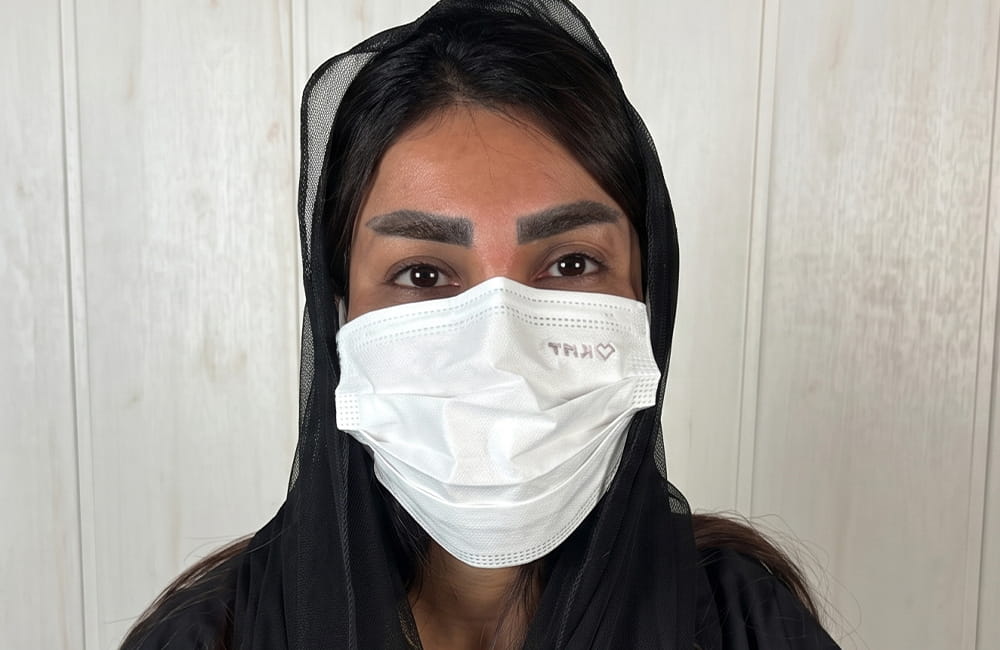 عين المريضة قبل الكيراتوبيغمنتيشن في عيادة Chromatic Eyes