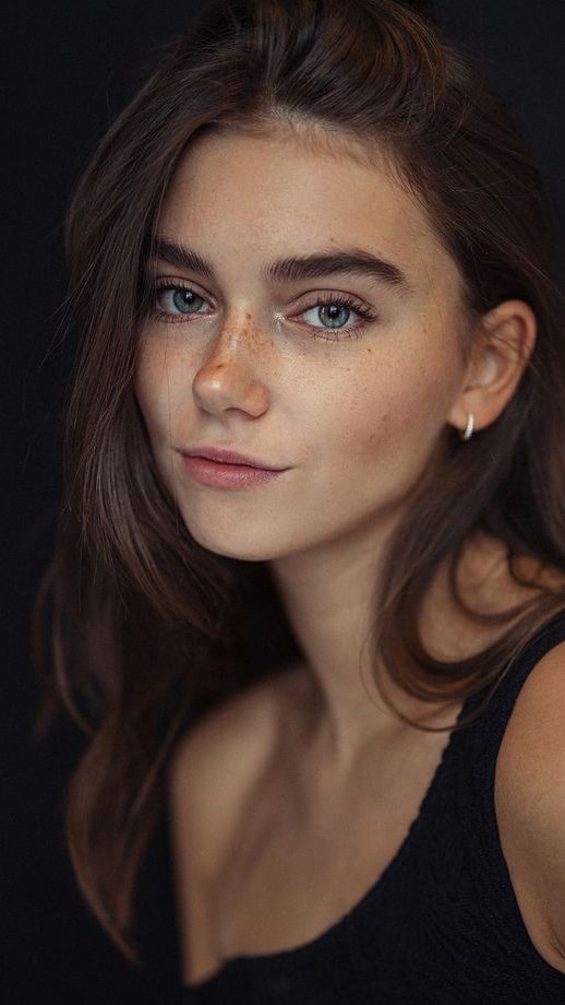The best age to change eye color