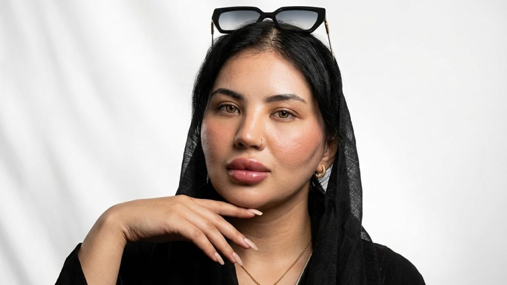 Helma Ahmadi review